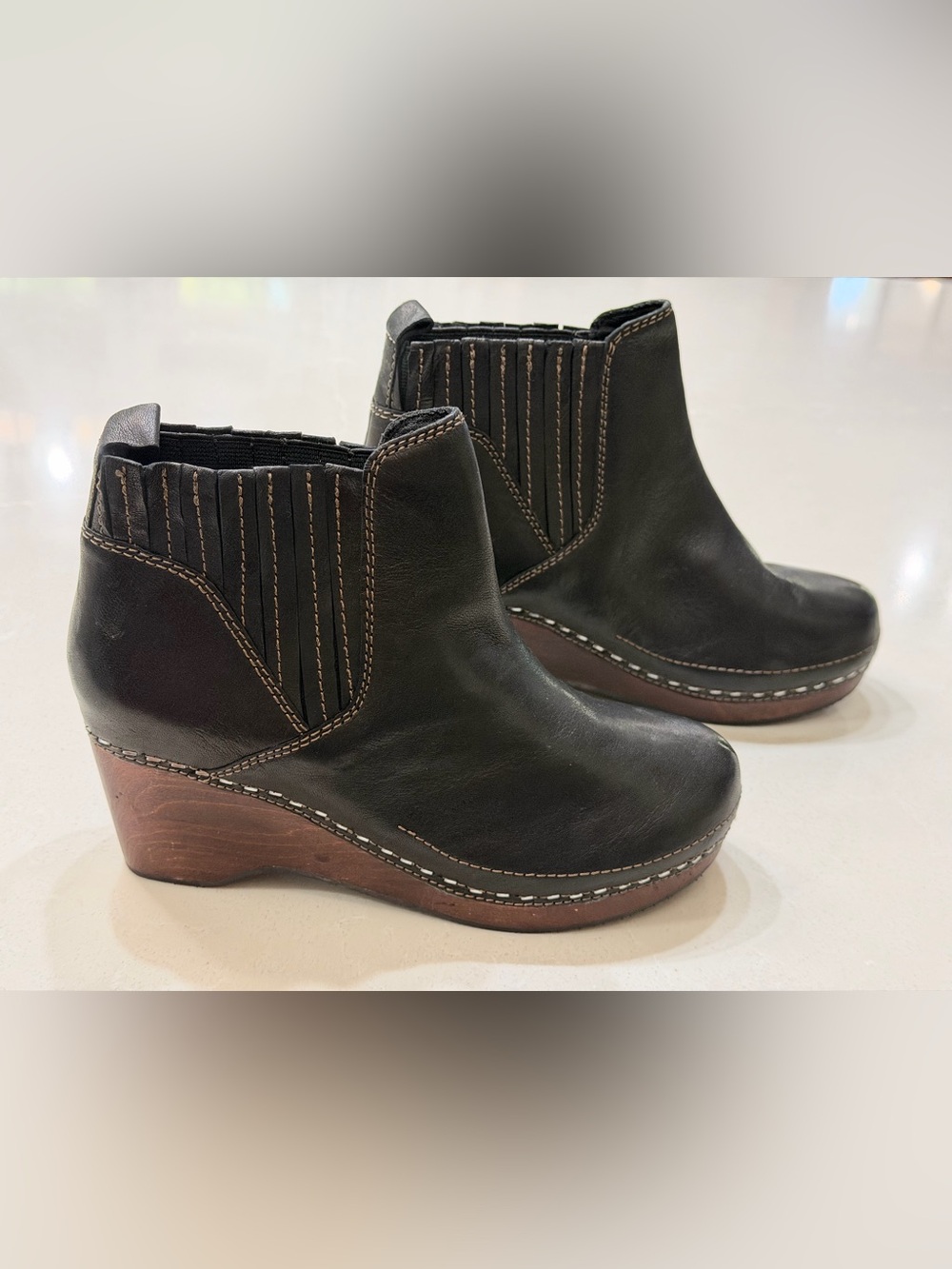 Kelsi Dagger Jax Black Leather Wedge Clog Bootie Chelsea Sz 6